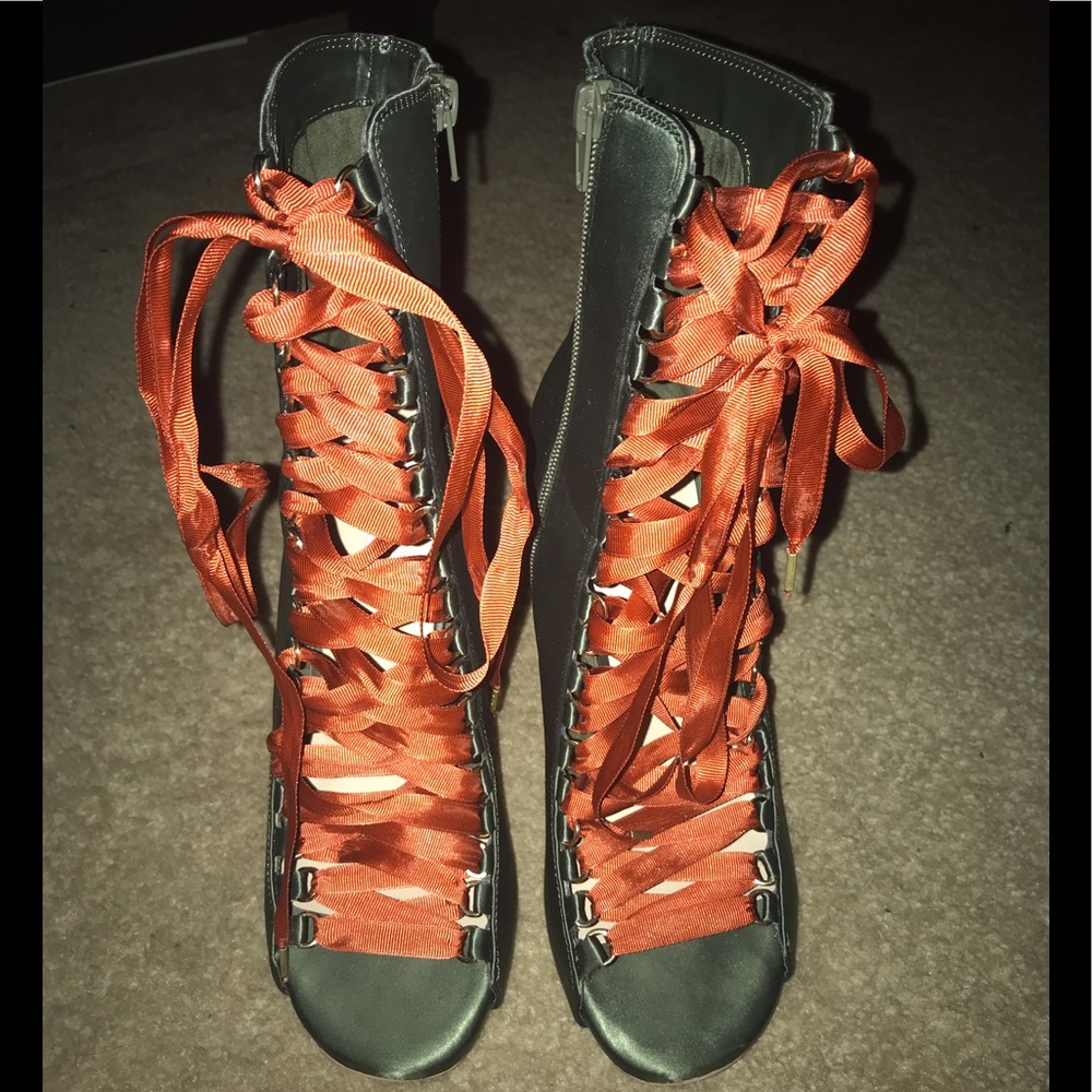 Steve Madden Lace Up Heeled Boots